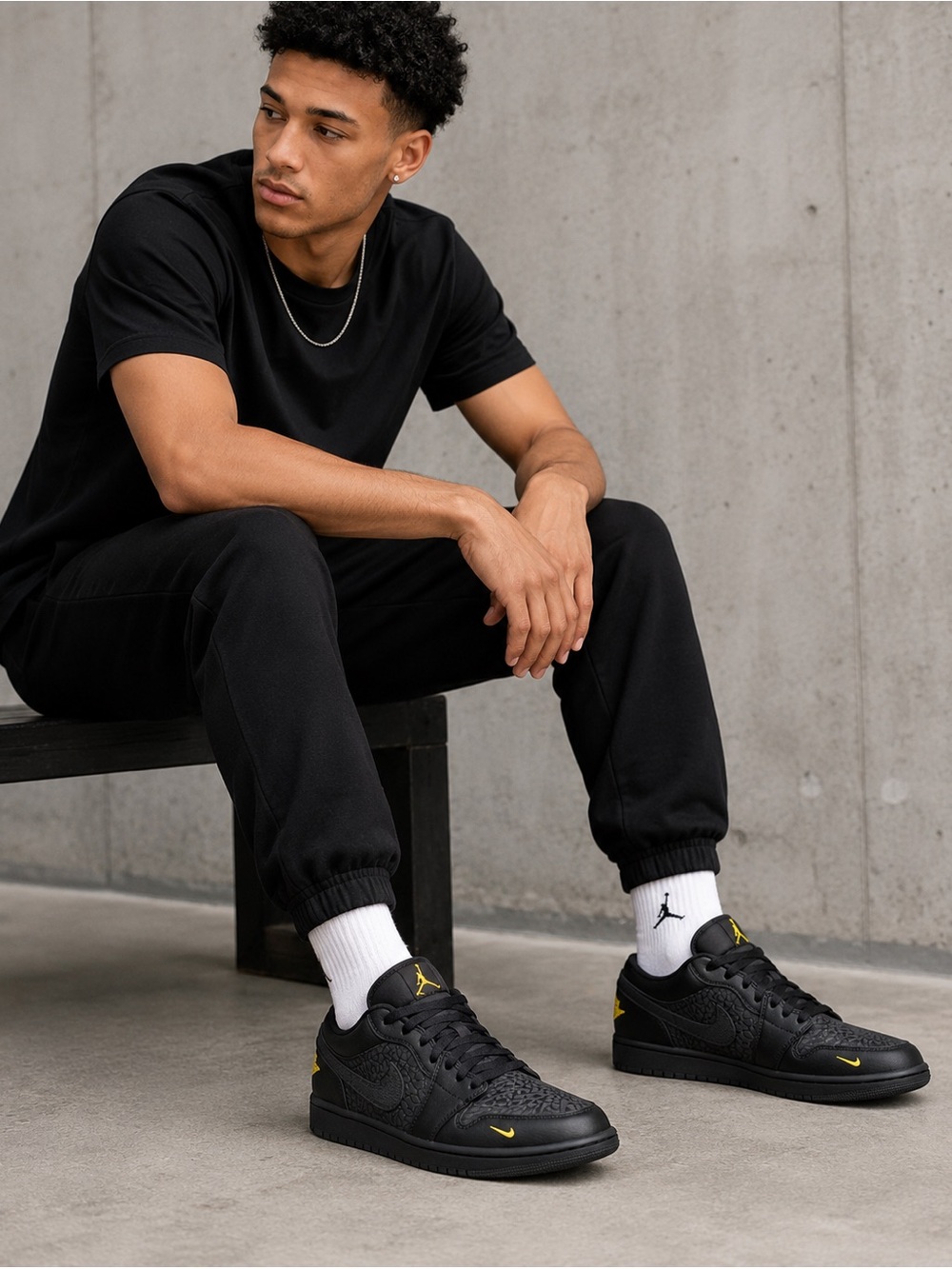 LIKE NEW Nike Air Jordan 1 Low SE Men's Sneakers, SZ 10.5 - Black/Yellow Accent